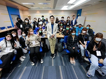 Really learn!! with professionals
Students in the field of content
creation and news work attended the
training workshop for young digital news
producers.