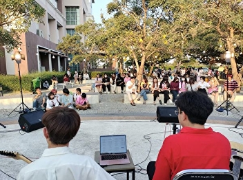 Communication Arts College Student Club
Suan Sunandha Rajabhat University
organized the 57th CCA Music Party.
