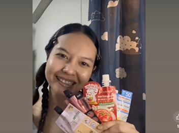 Makeup for Songkran: A small budget
isn't a problem. Cosmetics from 7-Eleven
can do the job.
