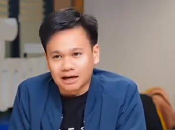 When P'Arm, a former student of the
College of Communication Arts and
currently a reporter for Thai News,
tells us what it's like to study
Communication Arts, let's listen!