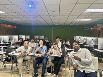 Positive energy filled the classroom as
the Communication Arts department of
Suan Sunandha Rajabhat University
invited alumni from the entertainment
industry to share their inspiration and
mentorship for a short film project with
Chinese students.