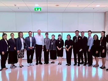 Communication Arts at Suan Sunandha
collaborates with the Senate and the
Children's Council to harness the power
of the younger generation to set up a
'model area of 8 villages' in Khlong
Yong Subdistrict, Nakhon Pathom.