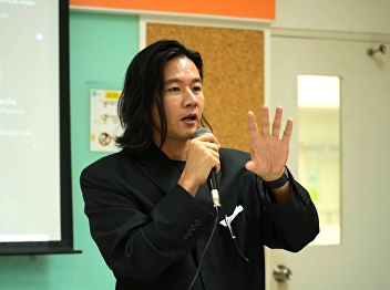When communication arts students from
Suan Nanthi University got to learn
closely with 'Tony Raakgaen', they
shared their storytelling art, 